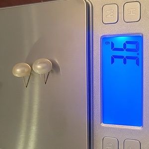 14k Gold peals earrings